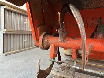 Japonský rotavator Kubota RS121 - 8