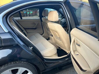 BMW E90 325i rezervováno - 8
