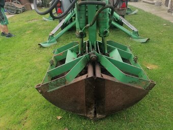 nakladač UNHZ 750 - 8