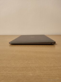 Apple MacBook Air 2019 – i5 | 8GB | 128GB - 8