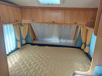 Prodám karavan Hobby 400sf,r.v.2004 + mover + předstan. - 8