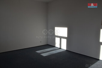 Prodej bytu 1+1, 85 m², Červený Kostelec, náměstí - 8