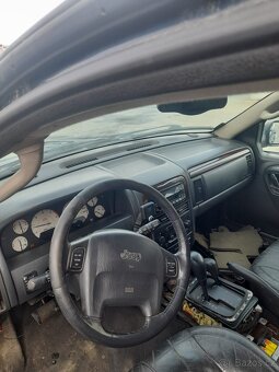 Jeep Grand Cherokee - 8