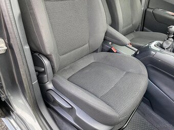 Peugeot 5008 2.0 HDi , 110 kW nafta, 2012 - 8