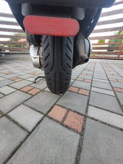 Vespa 300 GTS - 8