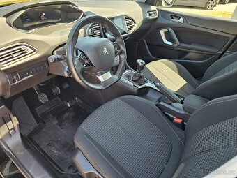 Peugeot 308 SW BlueHDi 130 Business rok 03/2021 - 8