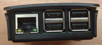 Raspberry Pi 3 Model B v1.2 - krabicka - zdroj - 8GB SD - 8