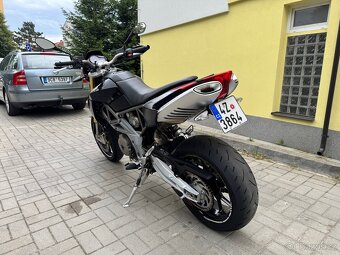Aprilia SMV Dorsoduro 750 - 8