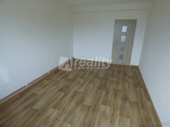 Pronájem bytu 2+1 s balkonem, Náměšť nad Oslavou - 8