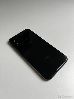 Apple iPhone X 64GB vesmírně šedý - 8