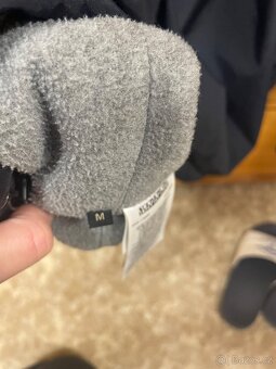 Zimní černá bunda napapijri - 8