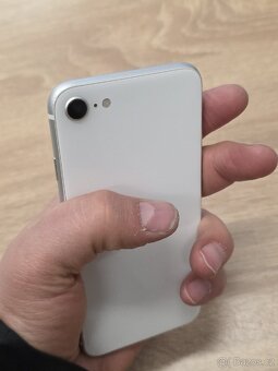 iPhone SE 2020 64GB (94% baterie) - 8