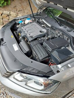 VW PASSAT B7 2.0TDI DSG 130 KW Highline - 8