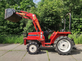 Traktor Yanmar F20D - 8
