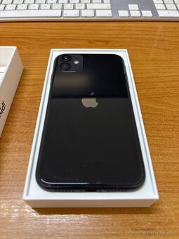 Apple iPhone 11 - 64GB Černý - 8