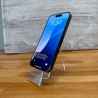 iPhone 15 Pro 256GB, modrý Titan, eSIM (rok záruka) - 8