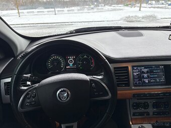 Jaguar XF Sportbreak - 8