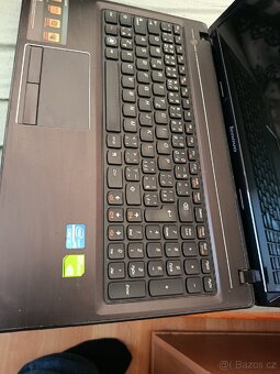 Dva starší notebooky Lenovo a Acer - 8