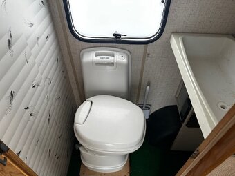 Buetstner karavan, r.1989, bez stk s papíry - 8