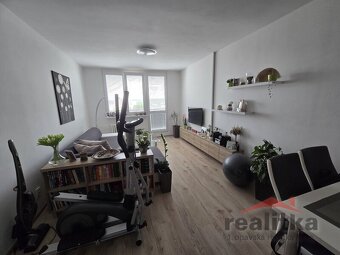 Pronájem krásného, zařízeného bytu 2+kk se 2 lodžiemi, Opava - 8