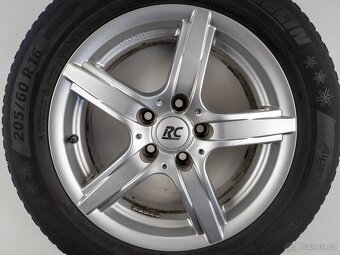 Volkswagen Sharan - 16" alu kola - Zimní pneu - 8
