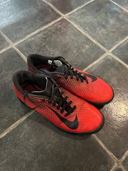 Turfy Nike Hypervenom X+černé~vel.40+cervene 40,5 - 8
