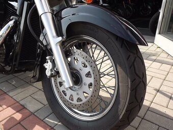 Suzuki C800 Intruder - 8