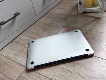 Apple Macbook Air 2015 - STAV NOVÉHO - 8
