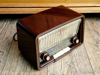 Staré rádio Philips Philetta B2D93U, 1959-60 - 8