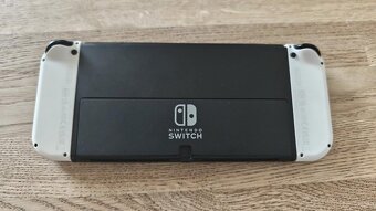 Nintendo Switch OLED s příslušenstvím - 8