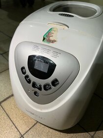 Domácí pekárna Clatronic BBA 2605 - 8