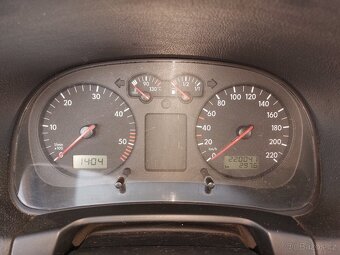 Volkswagen Golf 4  1,9TDi 66kW - 8