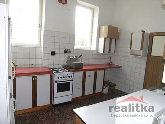 Prodej budovy 4+1 s velkým pozemkem, Křišťanovice - 8