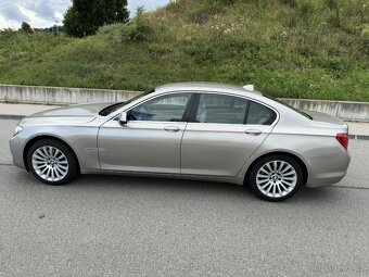 BMW 740D - 8