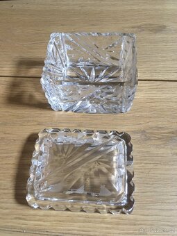 Broušená skleněná dóza malá 2x - 8