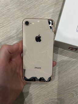 IPhone 8 - 8
