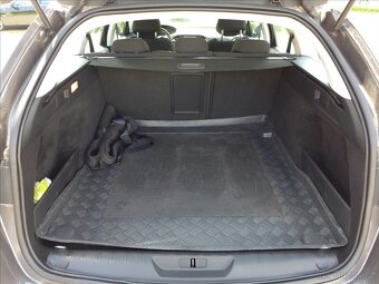 Peugeot 308 2,0 HDi FULL LED,TAŽNÉ,SERVIS - 8