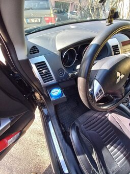Mitsubishi Outlander - 8