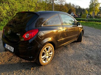 Opel Corsa D 1.2 - 8