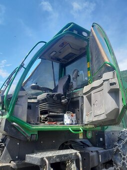 Harvestor,vyvažečka john deere - 8