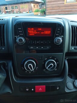Peugeot boxer 30.10.2015 bez močoviny najeto pouze 140000km - 8