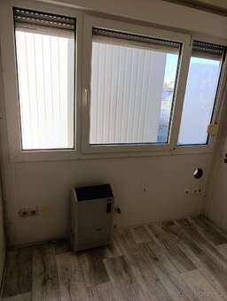 Kancelářský/obytný kontejner DELON 6m - 8