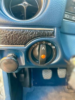 Mercedes benz w123 250 - 8