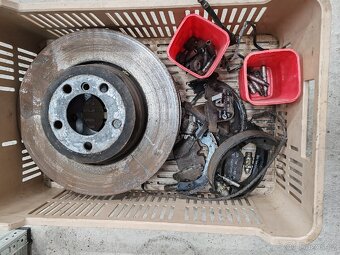 Brzdy BMW (E65 E66 E67) 730D - 8