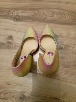 Různé značky a druhy bot - 8