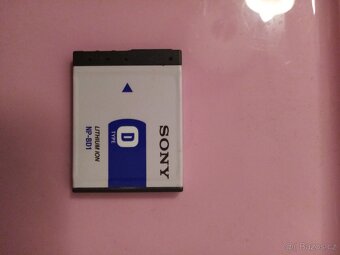 Digitální foťák sony - 8