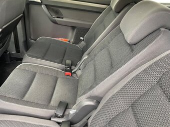 VW Touran 1,6TDi, mód 2011, naj 205000km - 8