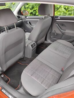 VW golf V - 8