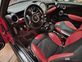 Mini Cooper JCW 1,6 155KW plná výbava - 8