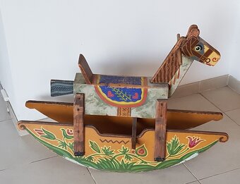 Starožitný dřevěný houpací kůň - 8
